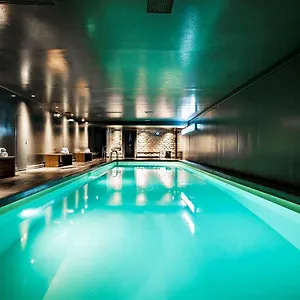 Saint Albany Hotel