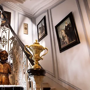Henri Iv Hotel