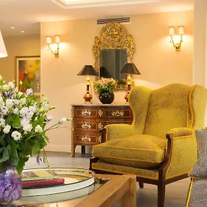 4* Hotel Le Relais Des Halles
